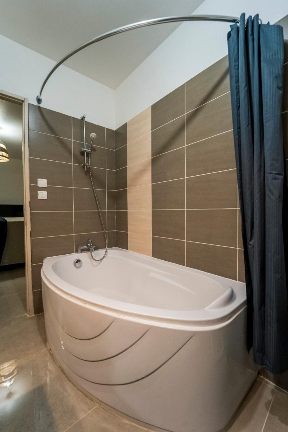 Appartement Des Carmes نيم المظهر الخارجي الصورة