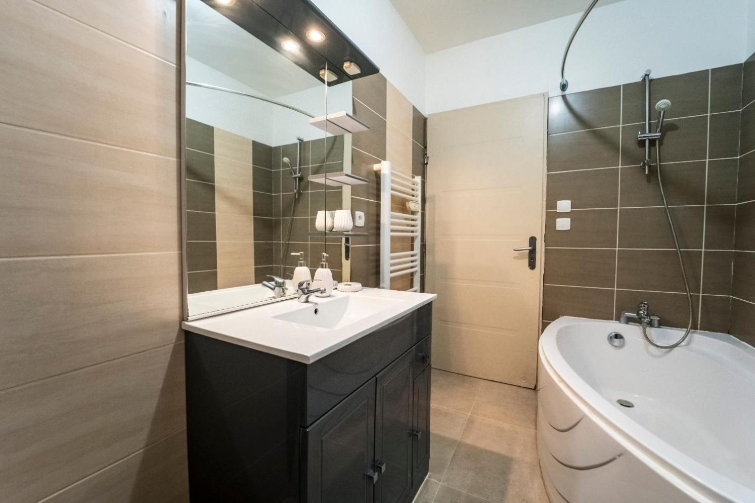 Appartement Des Carmes نيم المظهر الخارجي الصورة